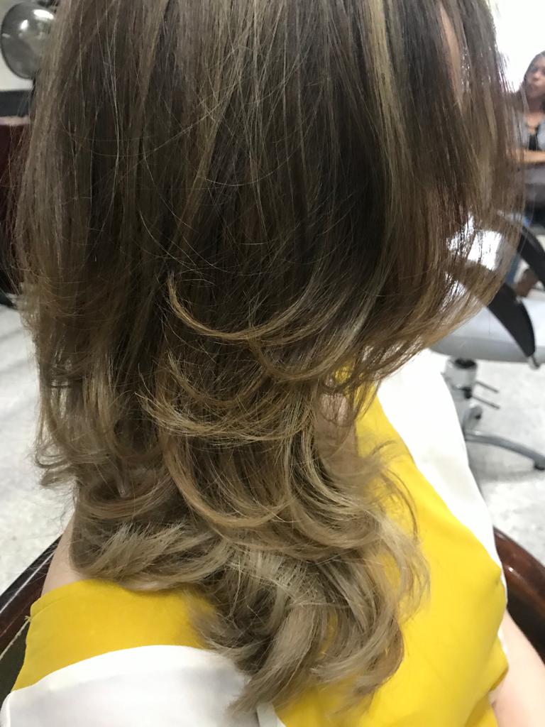 Cliente feliz (salón de belleza estética)