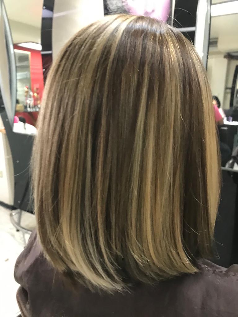 Cliente feliz (salón de belleza estética)