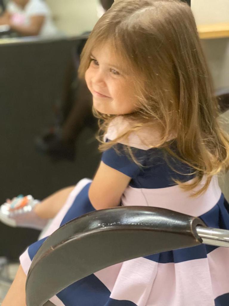 Bebé feliz (salón de belleza estética)
